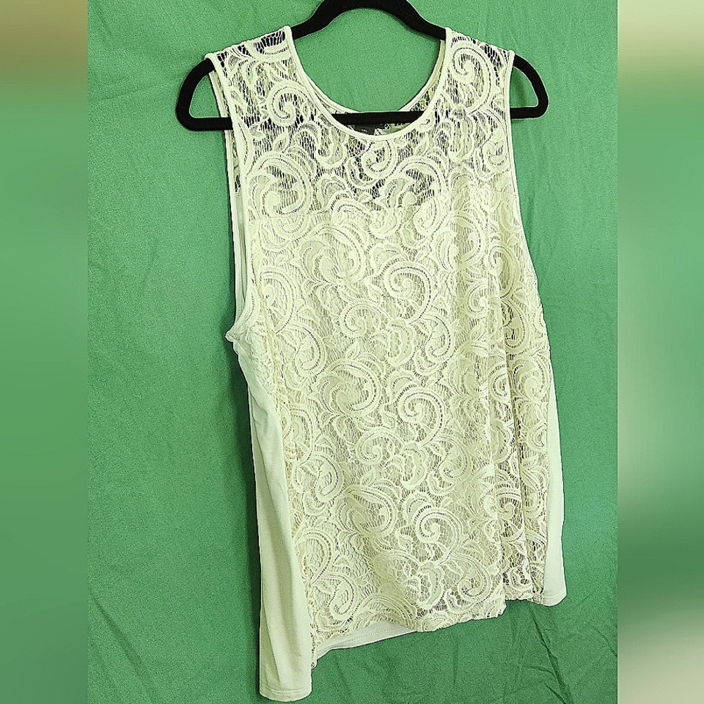 Plus Size XXL White Adrianna Papell Lace Sleeveless Blouse Top